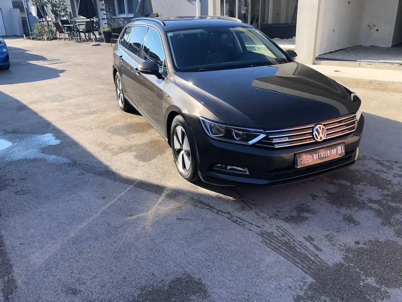 Volkswagen Passat Variant s pločicom Autocentar ML na našem prostoru u Vinkovcima